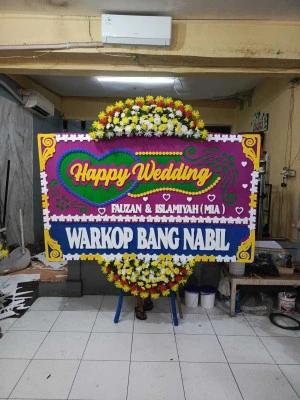 Papan Bunga di Jono Bayan