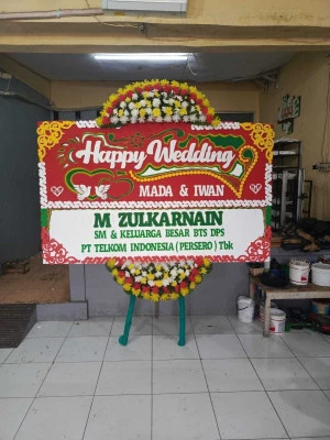 Papan Bunga di Jono Bayan