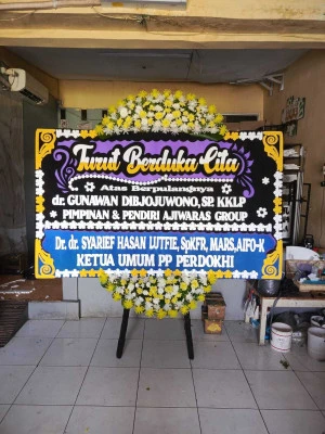 Papan Bunga di Jono Bayan